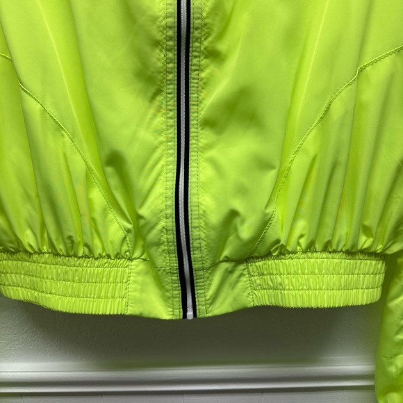 New! Love Tree Women’s Sz M Green Long Sleeve Cropped Zip Up Windbreaker, V567 - Picture 9 of 16